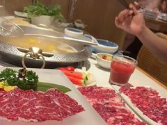 -左庭右院鲜牛肉火锅(浦江欢乐颂店)