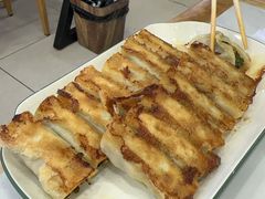 -大肚水饺锅贴·家常融合菜(新港店)