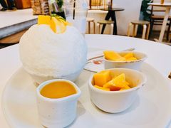 芒果雪冰-Cheevit Cheeva(Sirimangkalajarn)