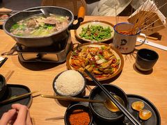 -川堂风·跷脚牛肉·乐山爆炒(宝山日月光店)