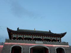 -巴陵广场