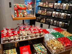 -Laderach 莱德拉(上海环贸iapm店)