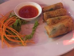 自制春卷-Lanterns Vietnamese Restaurant