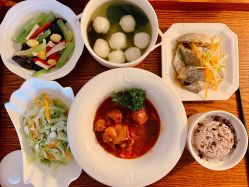 -大美母婴月子中心