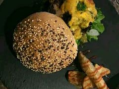 -HIGH FIVE哈福手工汉堡(桂林路店)