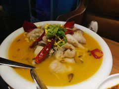 酸汤鱼-雀舞云南菜(乐客城店)