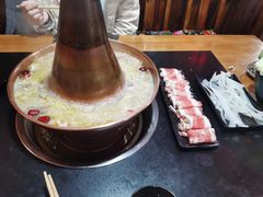 -果松木炭酸菜铜火锅·外婆参鸡汤