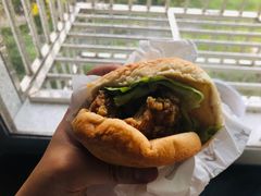 鸡排汉堡-华莱士·炸鸡汉堡(绍兴世茂店)
