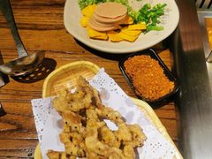 -老牌坊云南鱼豆花火锅(嵩山店)