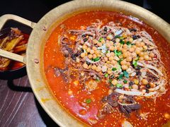 -张翻越·川渝冒菜·武汉黑鸭煲(城北万象城店)