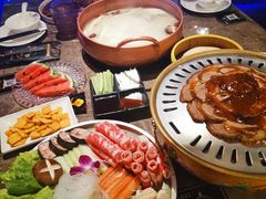 -三人行骨头王火锅(长寿店)