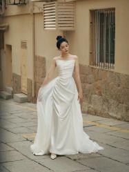 -不晚国际婚纱礼服