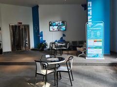 -七彩阳光游泳俱乐部(江北远洲店)