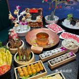 周末约上好朋友来顿火锅局 可可爱爱的火锅店