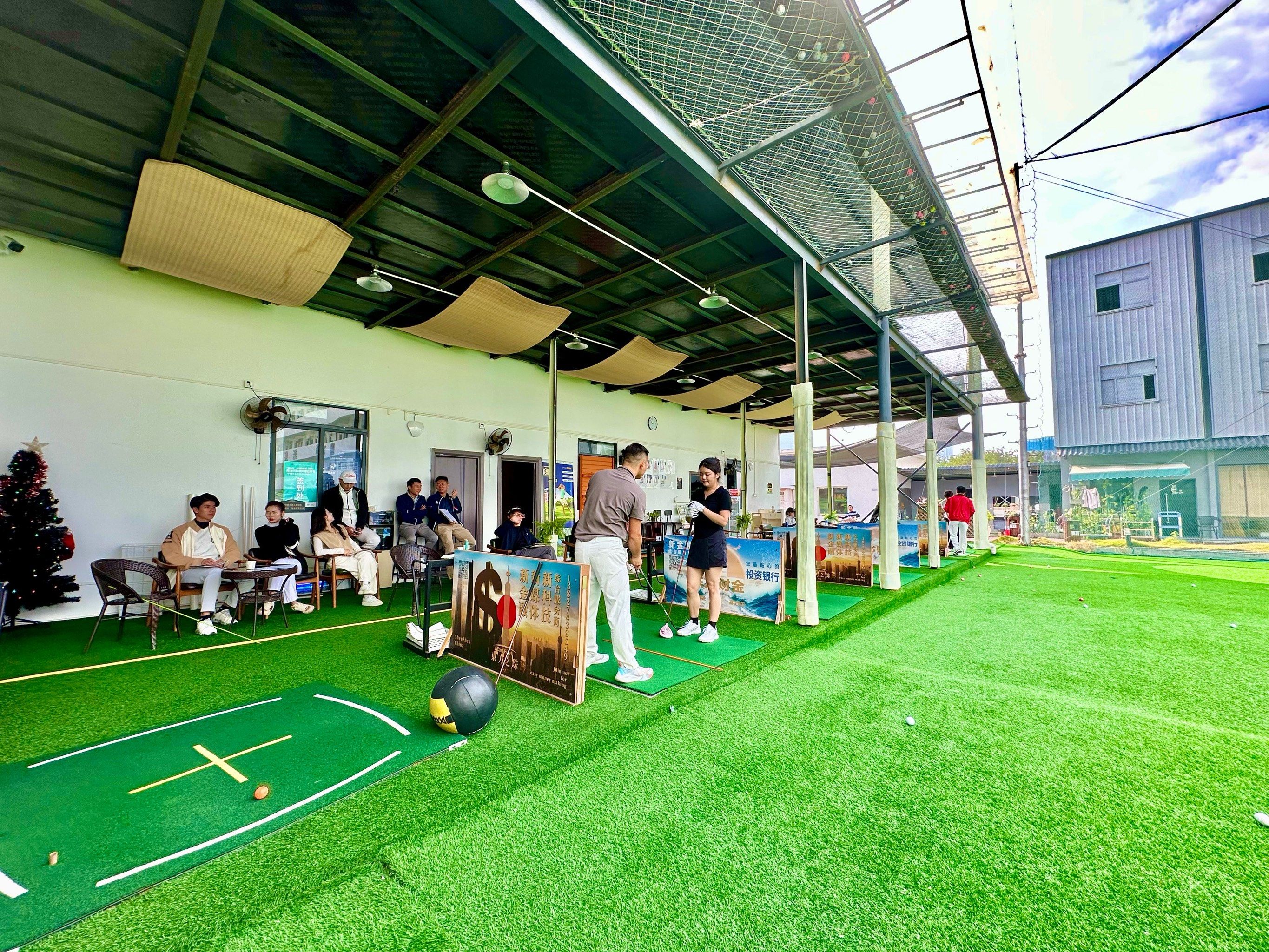 深圳这家高尔夫球场赢麻了!