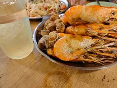 -席娜卡琳火车铁道夜市