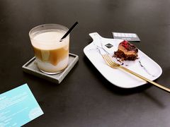 -UNI UNI(环亚凯瑟琳店)