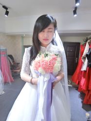 点击看大图 婚纱-爱伊人婚纱礼服美妆馆