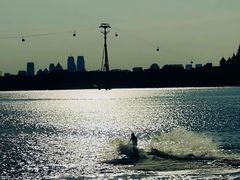 -人民防洪胜利纪念塔