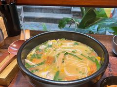 -银米·云南传统过桥米线(双廊黑金冠店)