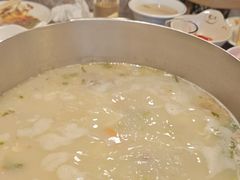 狗肉火锅-英子补身汤(海兰路店)