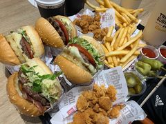 -The Habit Burger Grill 哈比特汉堡(爱琴海店)