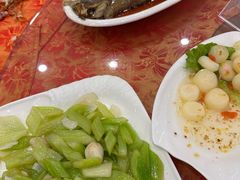 -园中园美食城