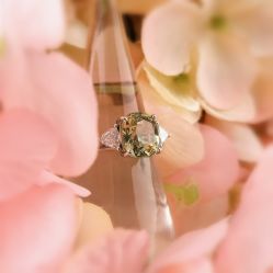 -威德钻石-克拉钻大本营(南京东路店)