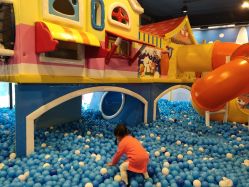 -多奇妙乐园·淘气堡·电玩·抓娃娃(海口吾悦店)