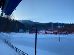-亚布力新体委滑雪场