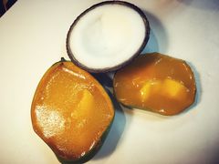 -志龙皇冠吃货椰子铺