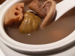 白菌莲藕汤-七色云蔬食(喜邻里店)