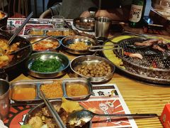 -青瓦炭韩潮烤肉(花园道店)