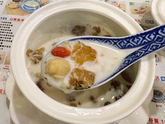 冰糖雪耳桃胶奶-广信牛奶甜品世家(台东店)