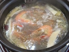 -濠轩阁特色生蚝火锅(水湾路店)