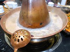 -果松木炭酸菜铜火锅·外婆参鸡汤