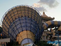 -平湖九龙山乐满地水上乐园