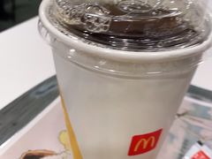 -麦当劳(中唱大厦店)