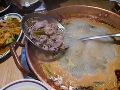 -洱火云南酸菜牛肉火锅(石景山当代商城店)