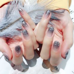 -艾薇美甲美睫