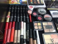 -ME觅妆·定制美妆·彩妆私教(菱角湖店)