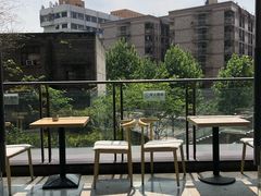 -蜜蜂小象·榴莲千层蛋糕(时代汇11栋店)