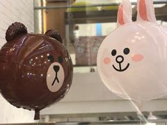 -LINE FRIENDS Garosu-gil Flagship Store