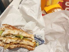 -麦当劳(轻轨曹杨路店)