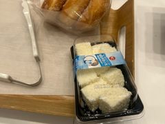 -85度C(生甜甜圈研究工坊·上海松江人民北路店)