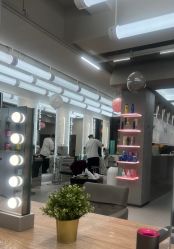 -Z.X HAIR SALON张新美业
