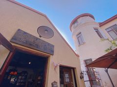 -荒岛书店(黄县路店)