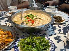 -何哥鲜鱼餐厅(龙湖花园店)