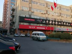 -翠微牡丹园停车场