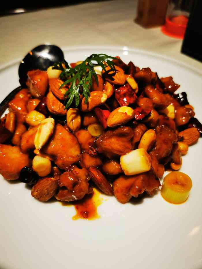 阿静粤菜-"至尊烧鹅皇,太肥,皮咬不动,还贵88元,."-大众点评移动版